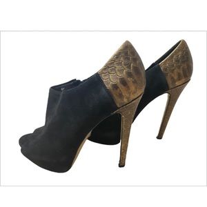Boutique 9 black and gold heels
